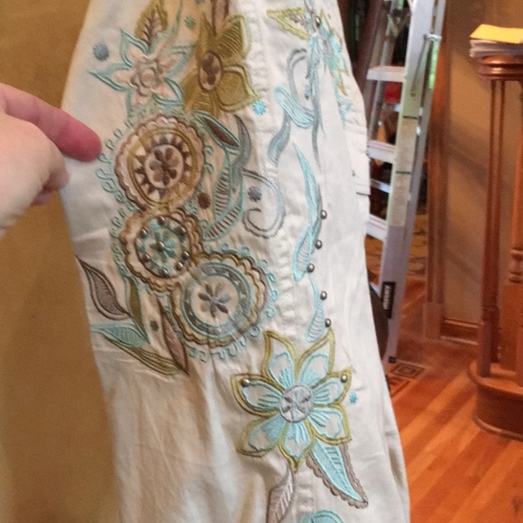 Pants - Picture 7 of 8